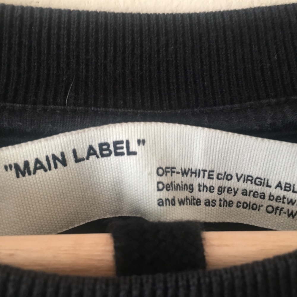Off-White men crewneck size S in very good condition